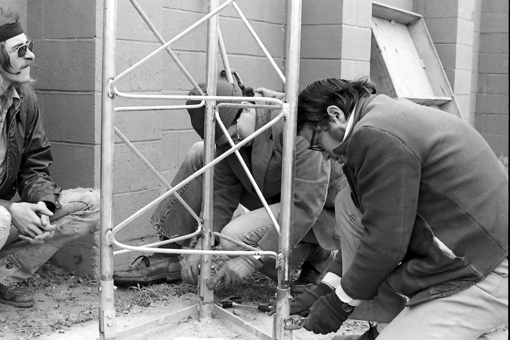 WLYX Tower Construction- April-1975 (9)