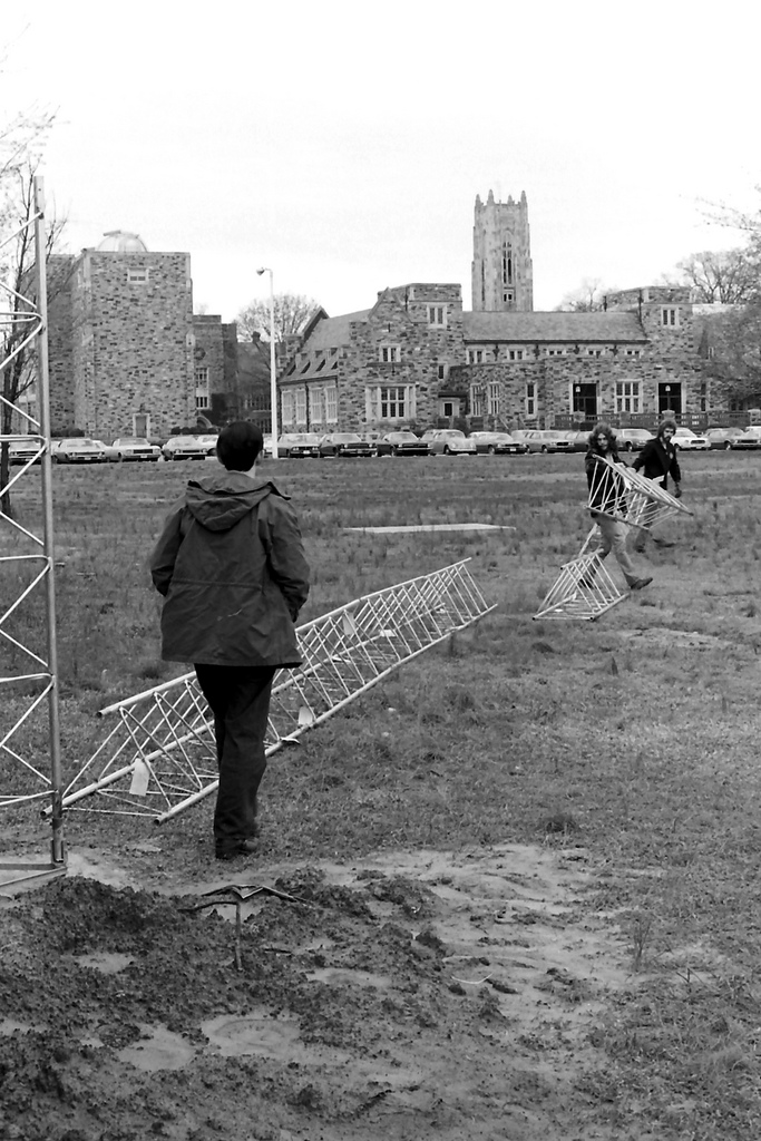 WLYX Tower Construction- April-1975 (10)