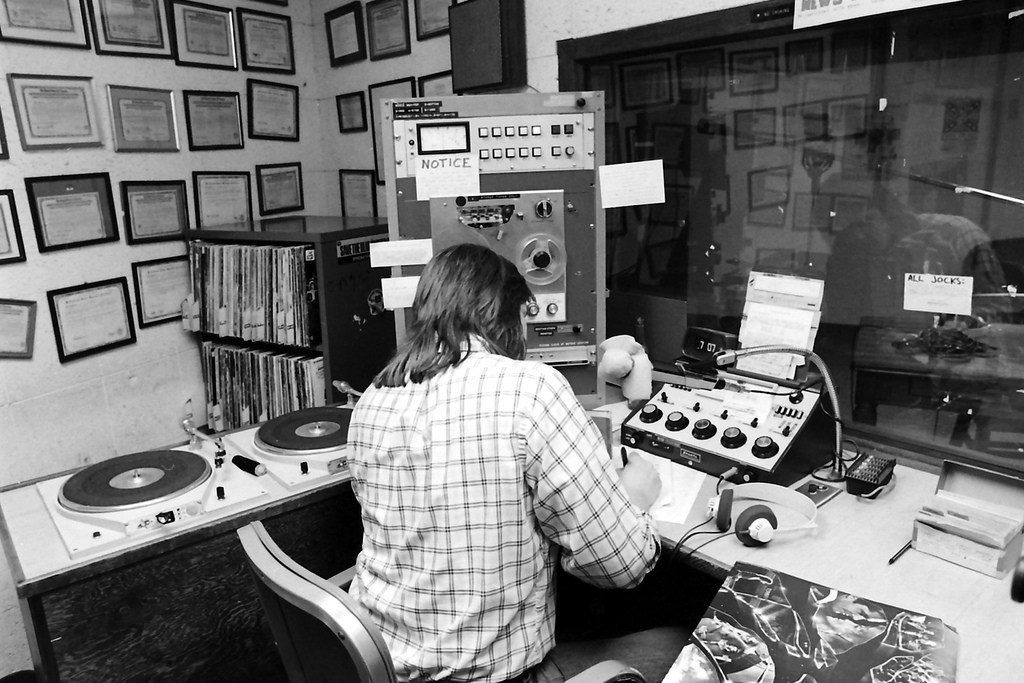 Gil Rossner - WLYX Studio April 1975 (4)