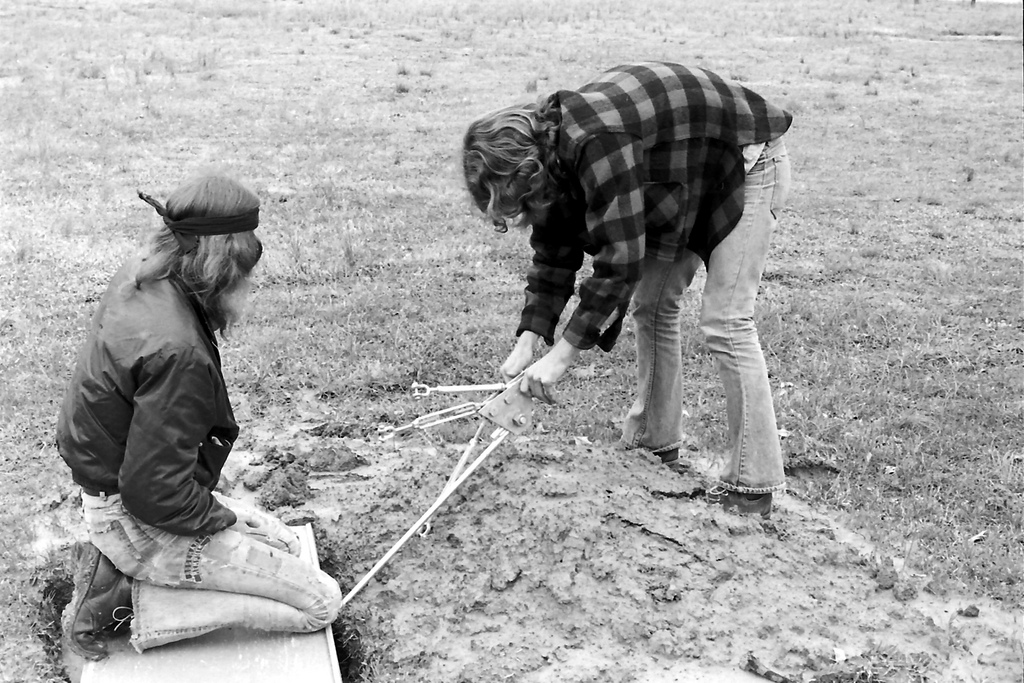 WLYX Tower Construction- April-1975 (4)